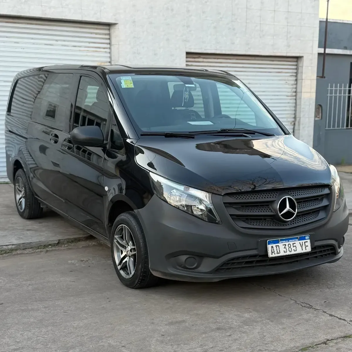 Mercedes-Benz Vito VITO 111 CDI FURGÓN MIXTO 4+1