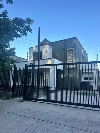 Icr Vende Casa En Condominio La Troya