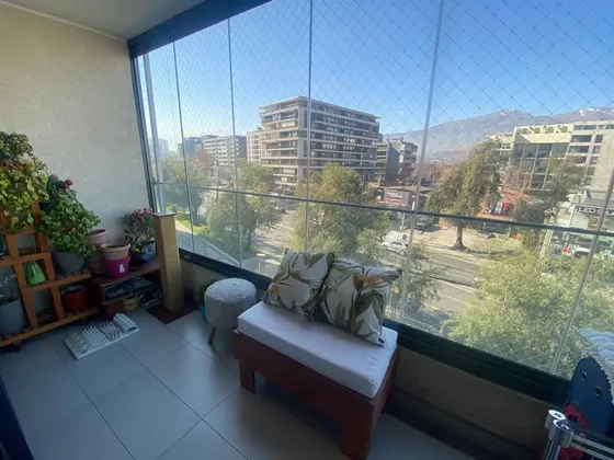 Departamento En Venta De 2 Dorm. En Las Condes