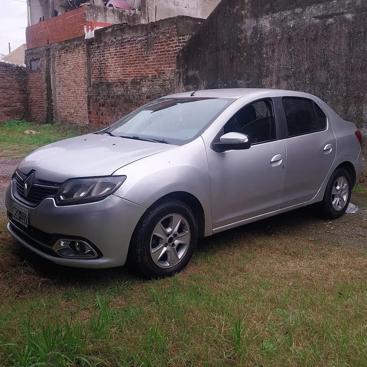 Renault Logan 1.6 Authentique Plus 85cv