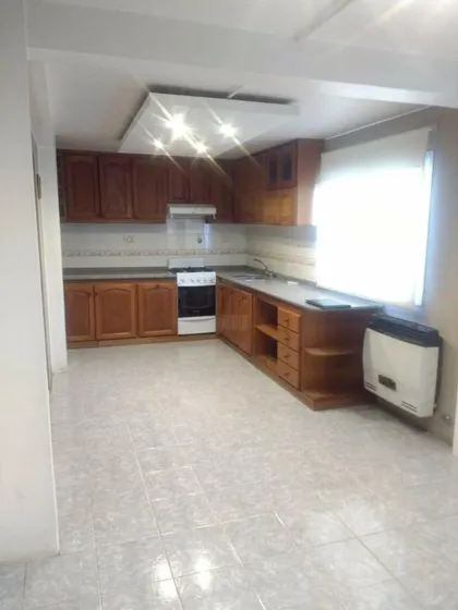 Departamento De 4 Dormitorios Con Cochera