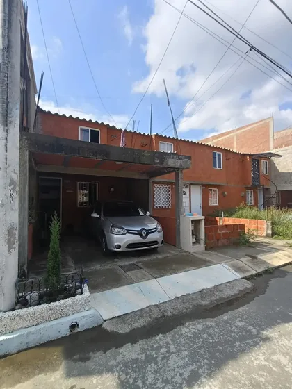 Casa De Dos Pisos En Ciudadela Las Flores De Jamundi