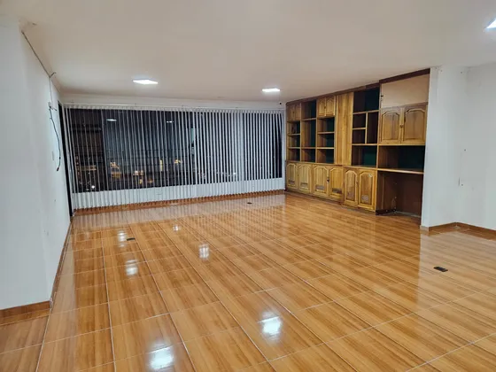 Oficina En  Arriendo En El Centro/manizales (53022).