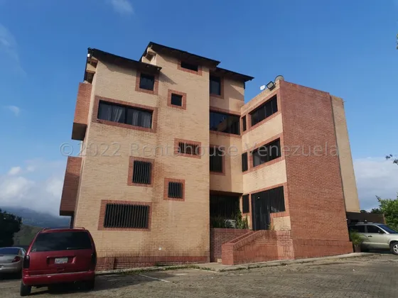 Apartamento En Venta Inm Carialinda Si Busca Tranquilidad En Agradable Clima De Montana Le Ofrecemos Espectacular Apartamento De 4 Niveles Y Multiples Ambientes. Naguanagua 24-20573