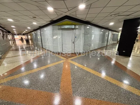 Local En Venta En C C Boleíta Center En Boleita Norte 25-6701 Cs