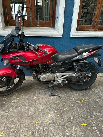 Bajaj Rouser 220 F, Papeles Al Día, No Acepto Permuta