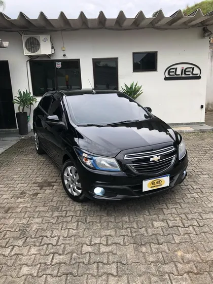 Chevrolet Onix 1.4mt Lt
