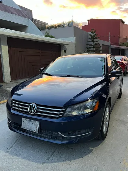 Volkswagen Passat 2.5 Confortline R 17 At