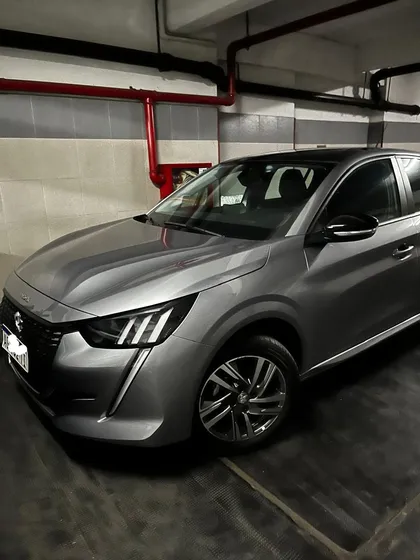 Peugeot 208 1.6 Feline Tiptronic