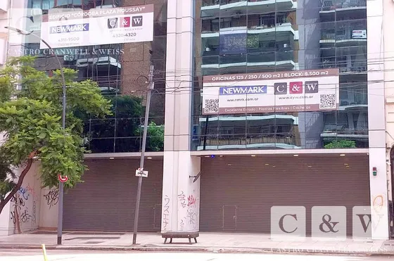 Edificio Córdoba Plaza Houssay | Local Desarrollado En Planta Baja Y Entrepiso