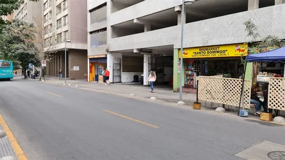 Estacionamiento Sto Domingo 1141, Incluye Gasto Común