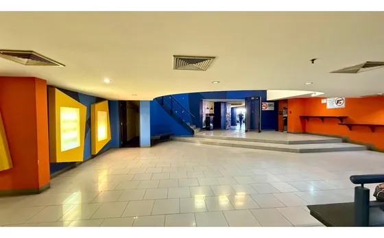 Se Vende/alquila Local 800m² Los Palos Grandes 