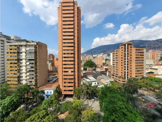 Venta De Apartamento En El Centro De La Ciudad, Por Inversión 