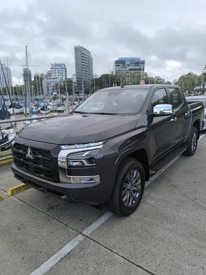 Mitsubishi L200 2.4 Gls 4x4 At Full