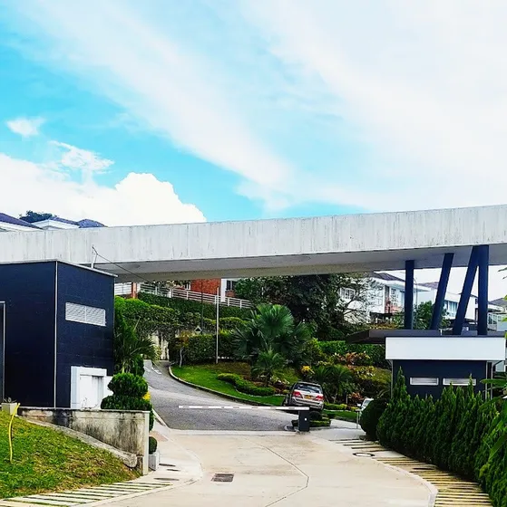 Venta De Parcela  ! Oportunidad De Parcela De 650 M2 En Ruitoque Condominio, Green House