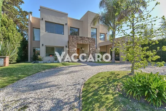 Casa En Venta 5 Ambientes En Haras Maria Victoria