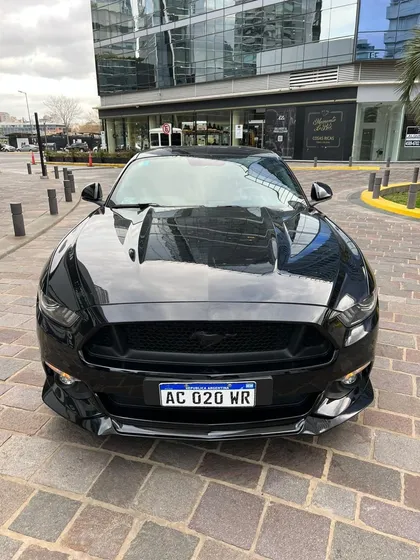 Ford Mustang 5.0 Gt 421cv