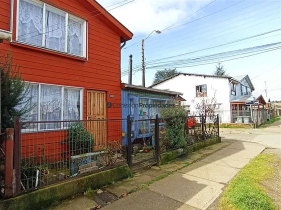 Casa En Venta De 4 Dorm. En Frutillar