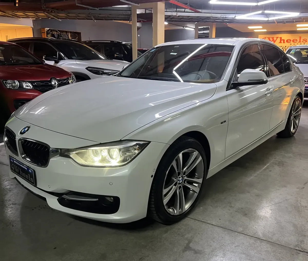BMW Serie 3 2.0 328i Sedán Sport 245cv