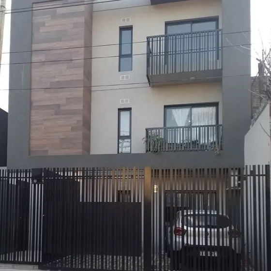 Oportunidad Venta Departamento 3 Amb Con Patio Y Cochera!