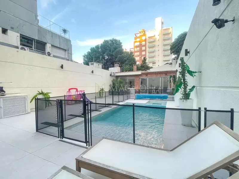 Excelente Casa Con 6 Dormitorios Y Piscina Climatizada