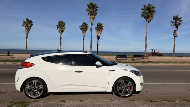 Hyundai Veloster 1.6 130cv At