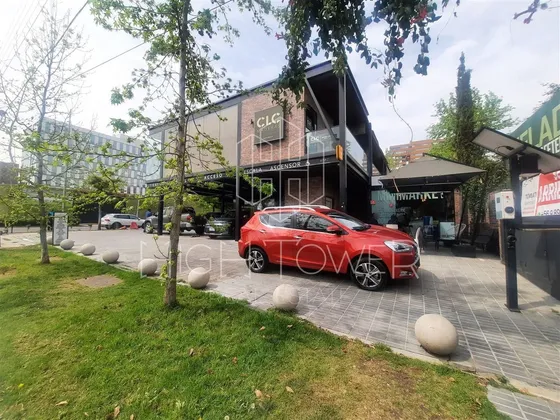 Local Comercial En Arriendo En Vitacura