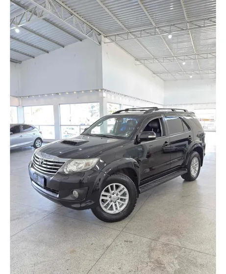 Toyota Hilux Sw4 3.0 Srv 4x4 7 Lugares 16v Turbo Intercooler Diesel 4p Automático