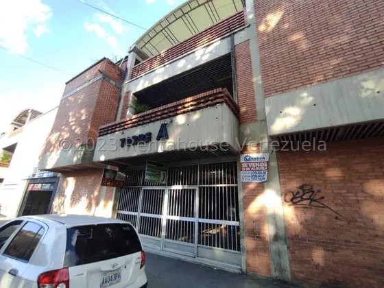 % Rafael Gamarra Ofrece En Alquiler, Local Comercial, 2f7657, En Optimas Condiciones, En El Centro De Barquisimeto, Contactame!