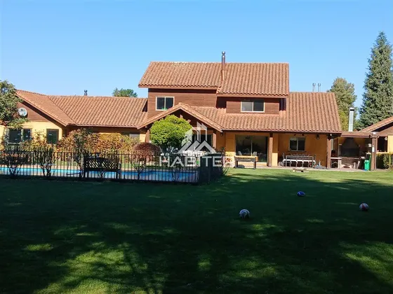 Casa En Venta De 6 Dorm. En Los Angeles