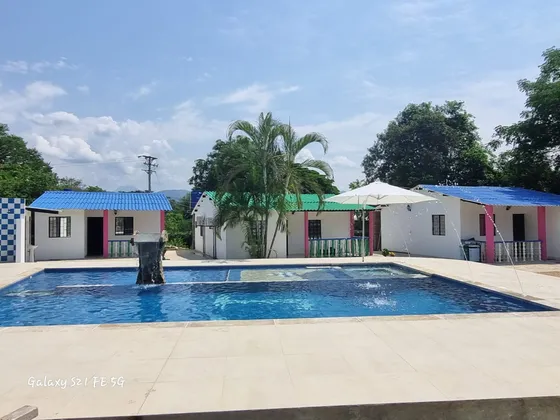 Finca Comercial-vacacional - Tocaima