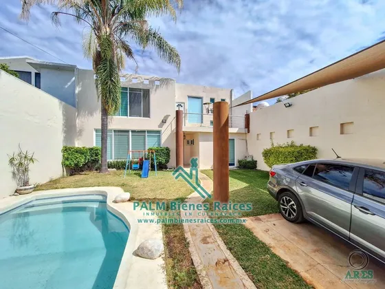 Casa Sola Con Alberca En Lomas Tetela, 4 Recámaras, 4 Baños, 2 Autos, Seguridad 24 Hrs