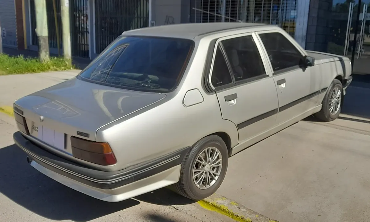 Renault R 18 TX 2.2 NAFTA564288064398315524