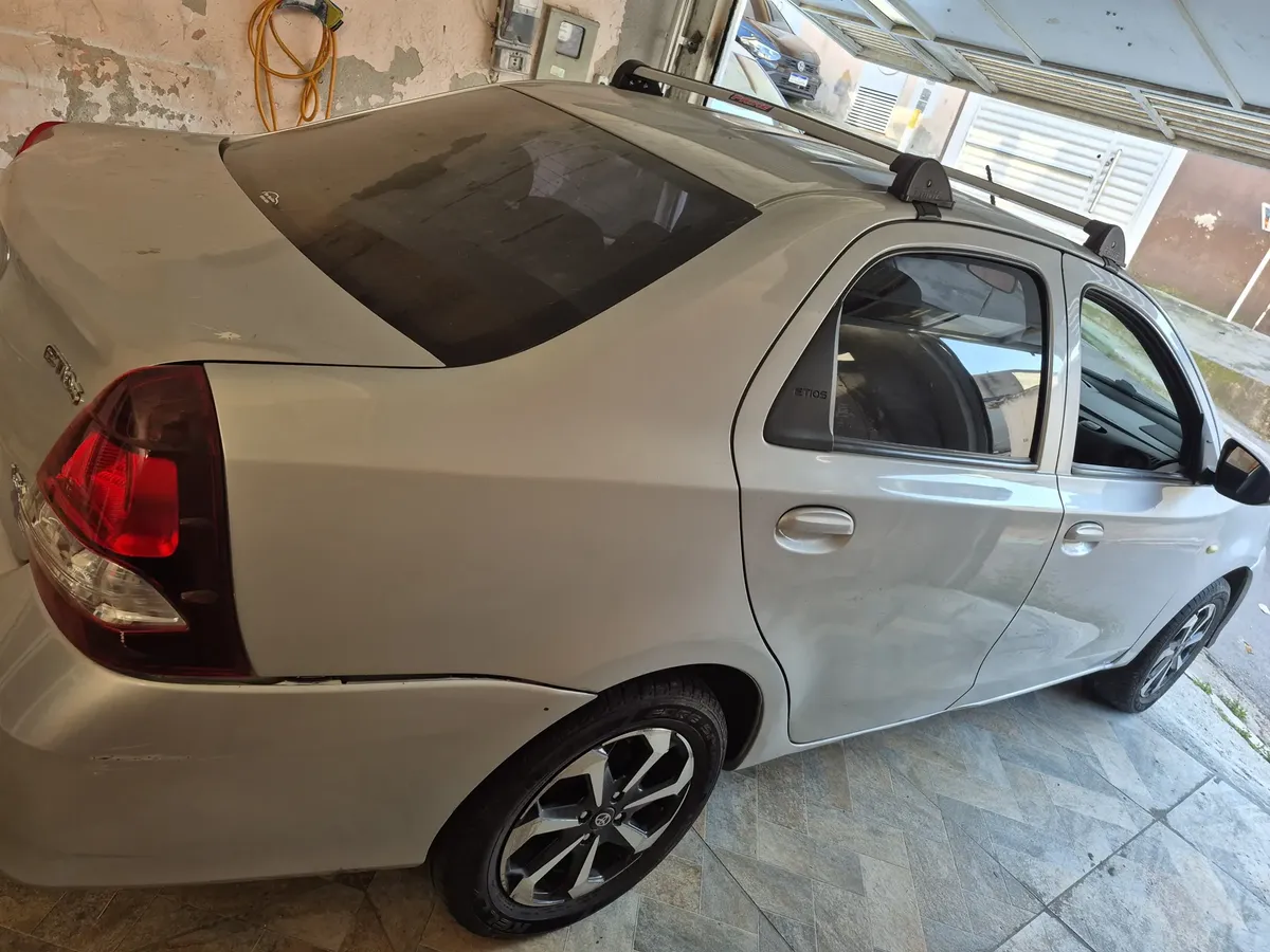 Toyota Etios Sedán 2018 1.5 16v X 4p — foto 8