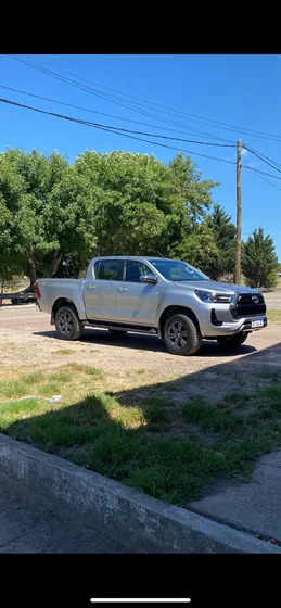 Toyota Hilux 2.8 Cd Srv 177cv 4x4