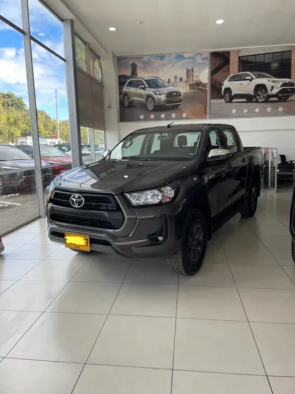 Toyota Hilux 2.4 Diésel 4x4