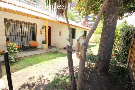 Acogedora Casa A Pasos De Apumanque En Las Condes