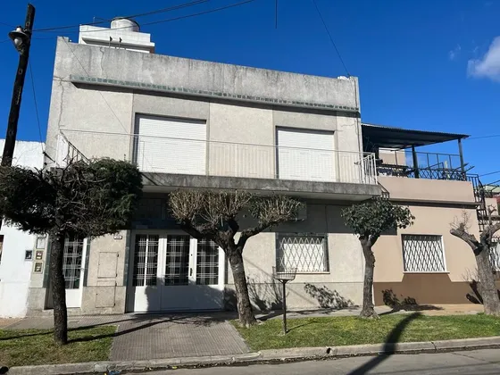 Venta Casa Tipo Ph En Caseros 6 Ambientes