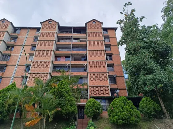 Alquiler  Apartamento De 80 M2, Ubicado En La Urbanización Terrazas De Guaicoco,