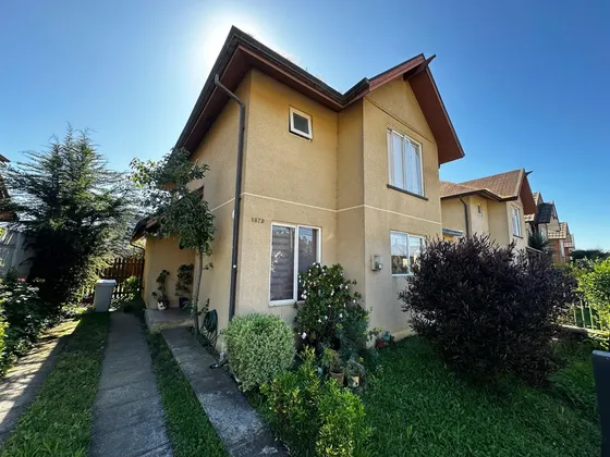 Casa Exterior De Condominio Sector Torreones Concepción