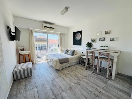 Venta Monoambiente En Barrio Norte, Caba, Refaccionado Muy Luminoso Con Vista Abierta