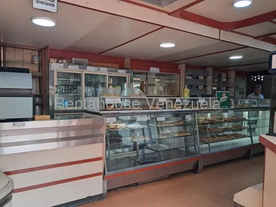 Venta De Local Comercial En La Urbina Mfrt 25-23118