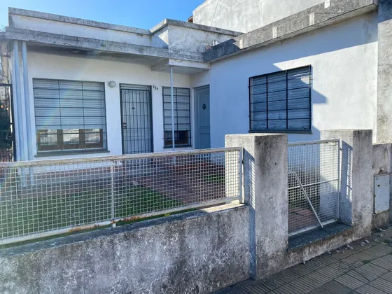 Casa 4 Ambientes 1 Baño. Apto Crédito