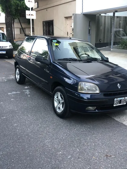 Renault Clio 1.6 Rn Aa