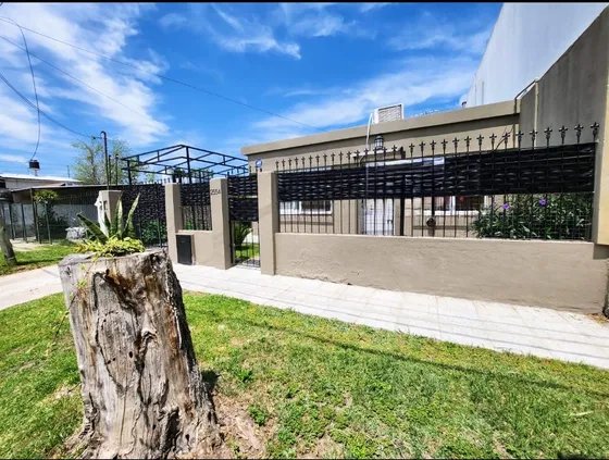 Casa En Venta En Lote 420 Mts - 3 Ambientes - Villa De Mayo, Malvinas Argentinas