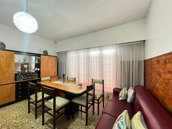 Dos Casas En Dos Plantas En Venta En Gerli