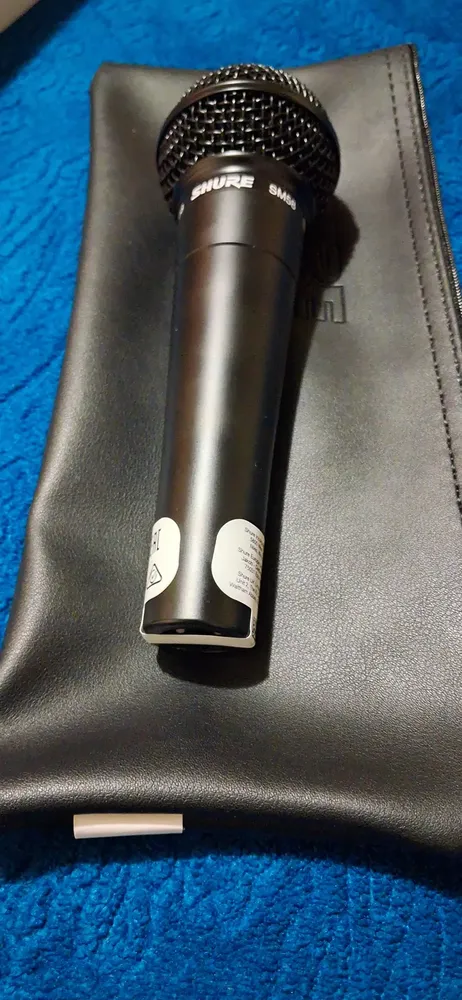 Microfone dinâmico cardióide Shure SM58-BLK Special Edition, cor