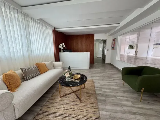 Apartamento De 1 Habitación En Bella Vista Con Balcón, Piscina, Gimnasio Y Salón