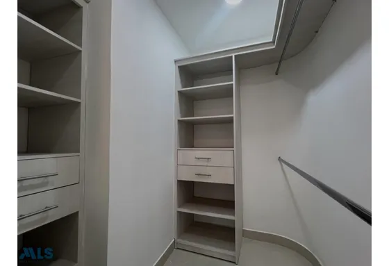 Apartamente Completamente Remodelado En El Corazon...(mls#254015)