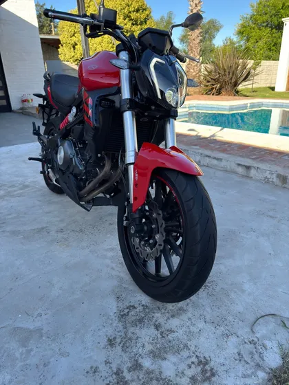 Vendo Benelli 302s 2024 Con 1700km